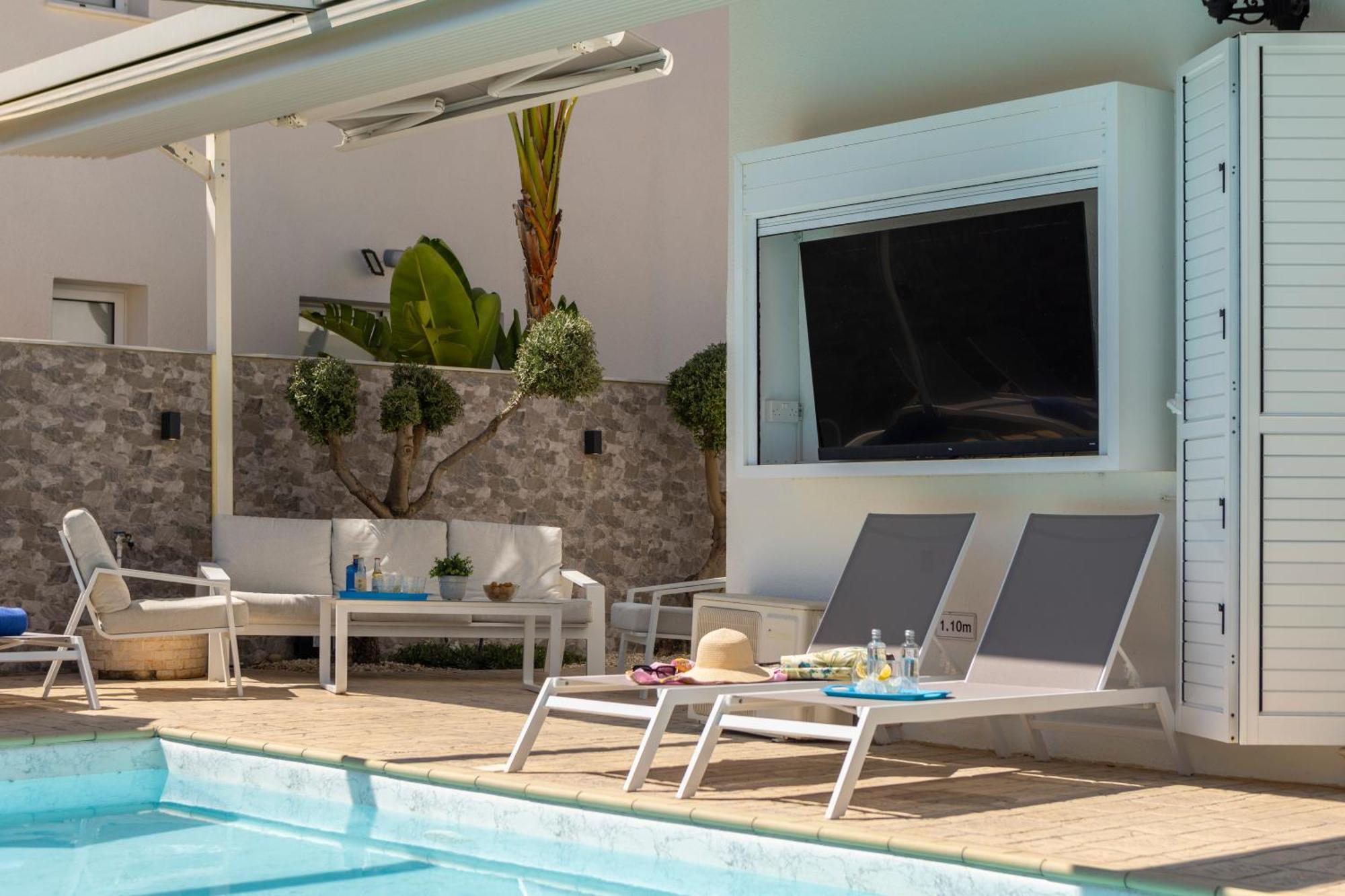 Accomoteleia Crystal Lagoon Villa 普罗塔拉斯 外观 照片